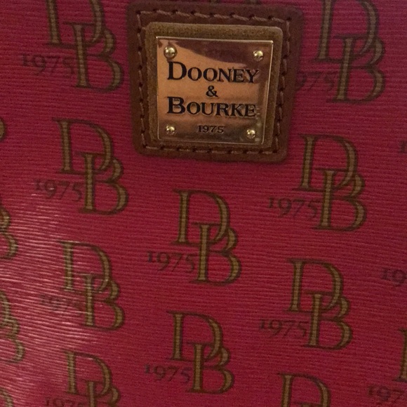 Dooney and Bourke authentic tote purse - Picture 2 of 4